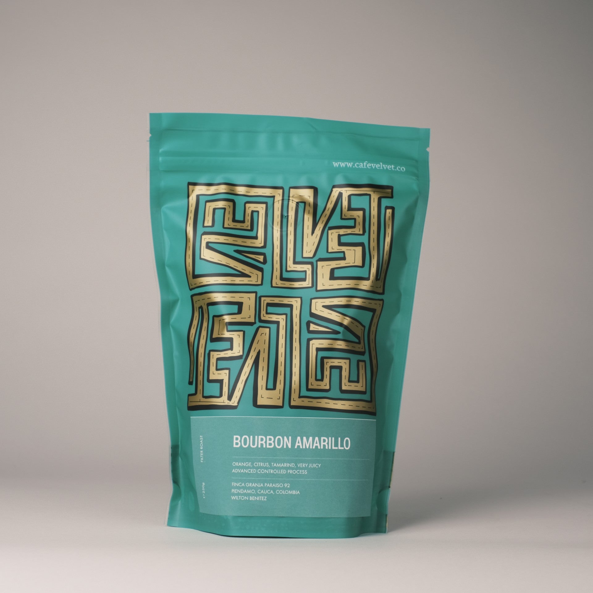 VARIEDAD BOURBON AMARILLO by Wilton Benitez