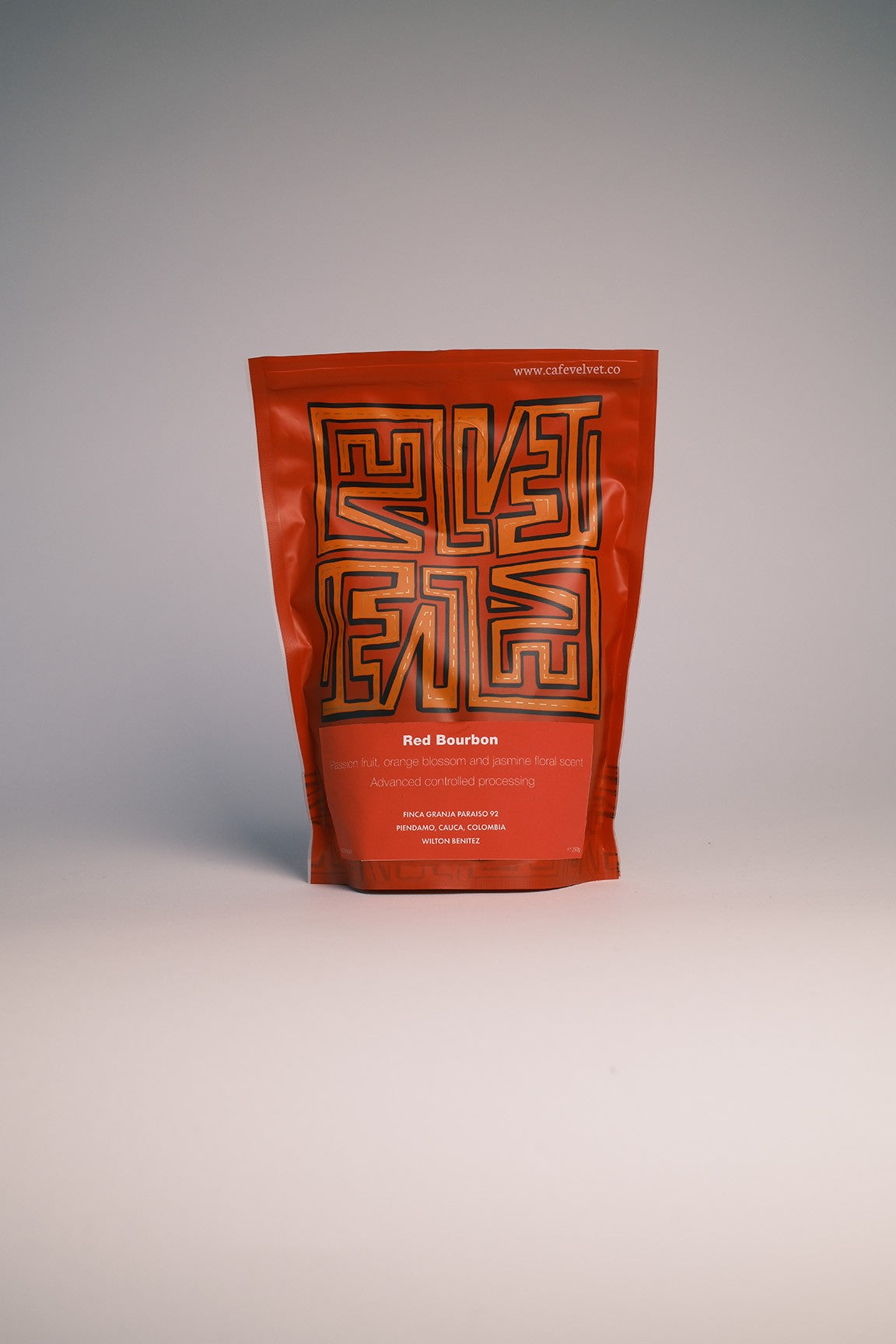 VARIEDAD RED BOURBON P00  by Wilton Benitez